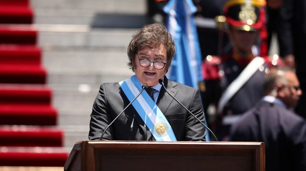 Conocé todos los detalles del primer DNU de Javier Milei como presidente de la Nación.