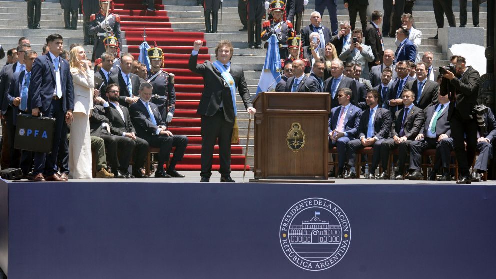 Referentes de la oposición criticaron el primer mensaje de Javier Milei como presidente.