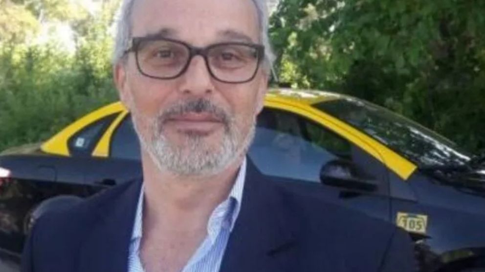 Desde enero de 2020 hasta mediados del año pasado fue director de Asuntos Gubernamentales en AySA, bajo la titularidad de Malena Galmarini.