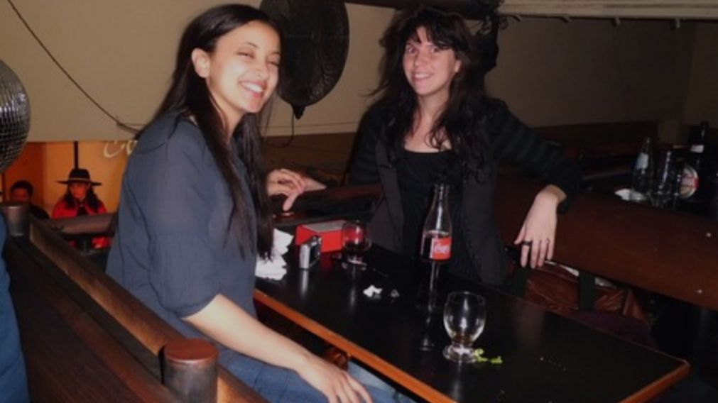 Las j�venes fueron asesinada de un disparo.