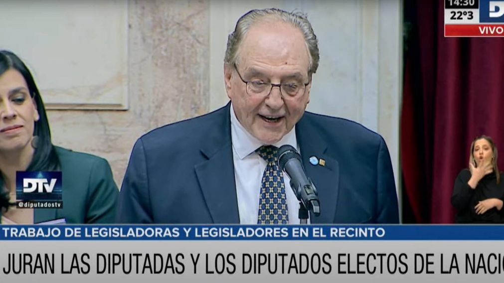 Diputados sesionó para tomar juramento a los 130 legisladores electos.