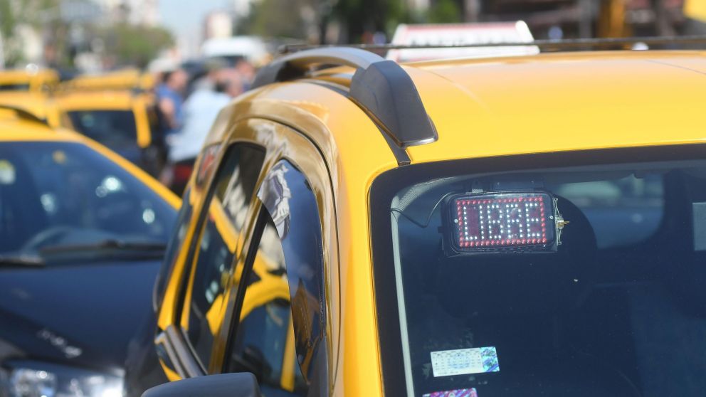 En la ciudad de Buenos Aires los taxis "libres" son En la ciudad de Buenos Aires los taxis "libres" son mayor�a (Rub�n Paredes / Cr�nica)..