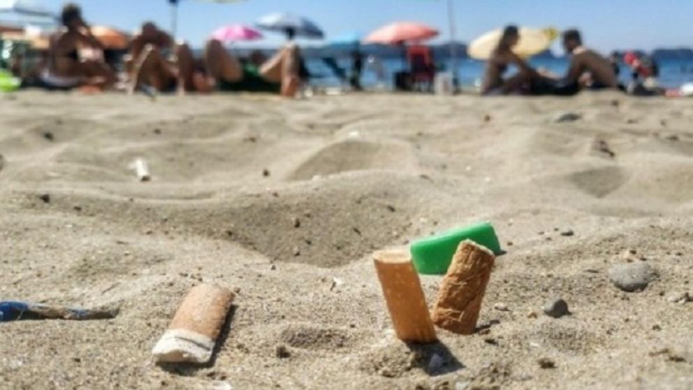 Prohíben fumar en los balnearios de Mar del Plata (Imagen ilustrativa).