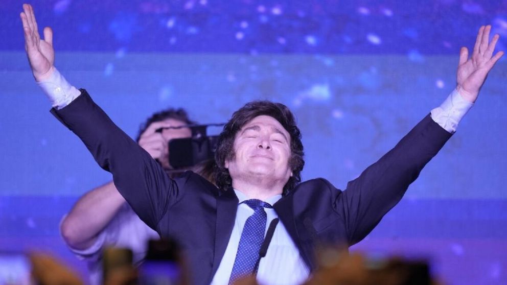 El estremecedor testimonio de la tarotista que predijo a Milei presidente.