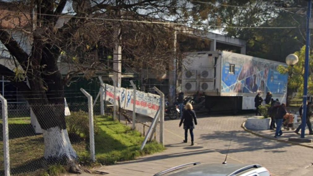 El suboficial Sebastián Toconas debió ser asistido por los médicos en este hospital.