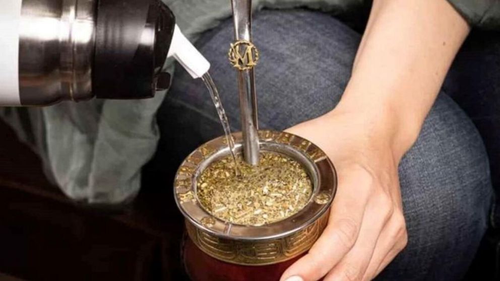 Millones de argentinos consumen mate a diario.