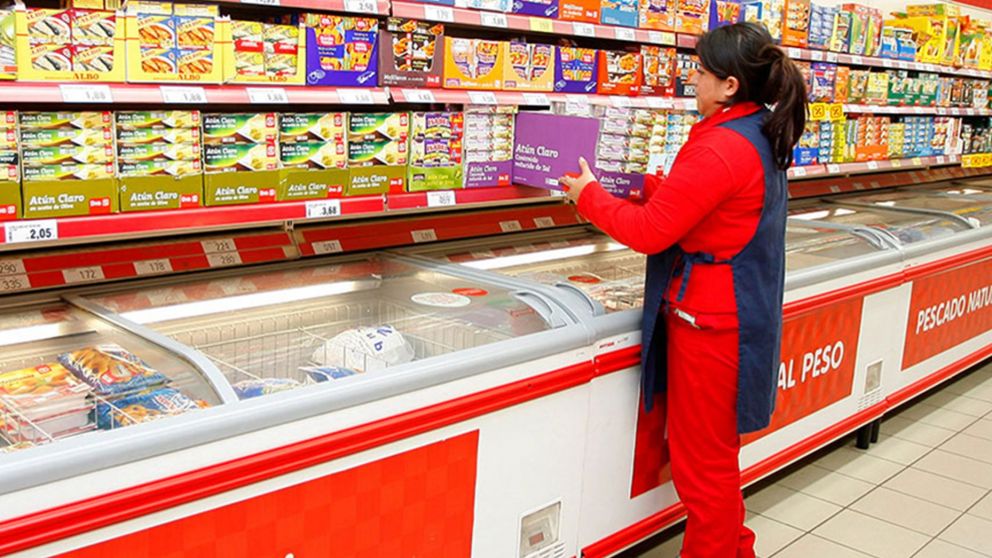 Día busca empleados de hasta 45 años, con secundario completo y poca experiencia.