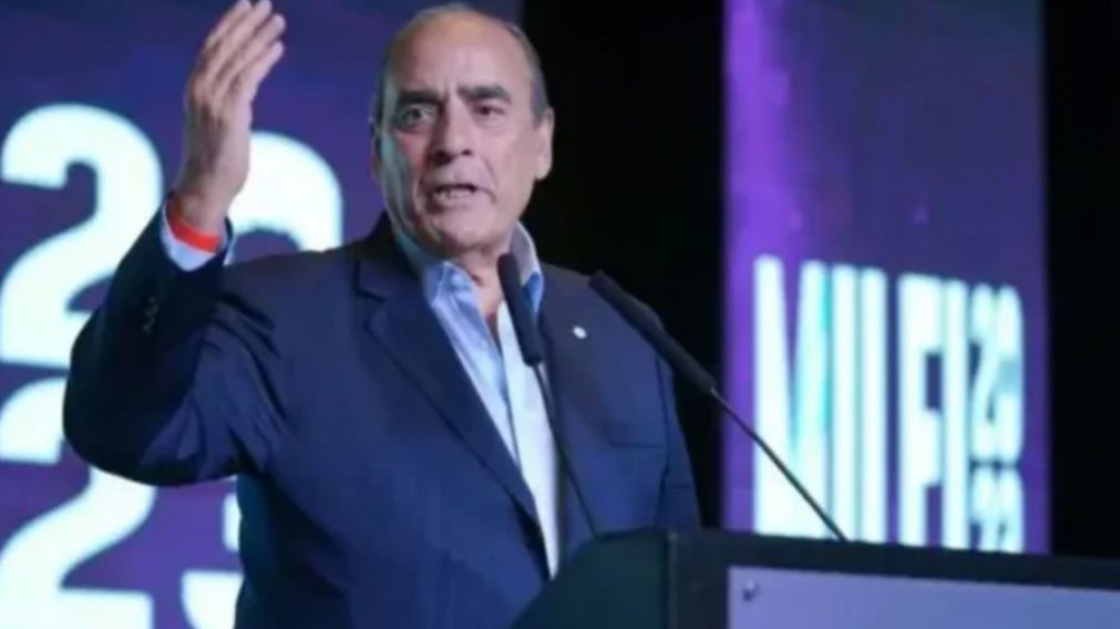 Guillermo Francos se reunió con "Wado" de Pedro.