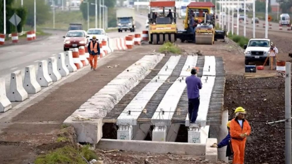 Persiste la preocupación el sector de la construcción por las definiciones de Javier Milei (Télam/Archivo).