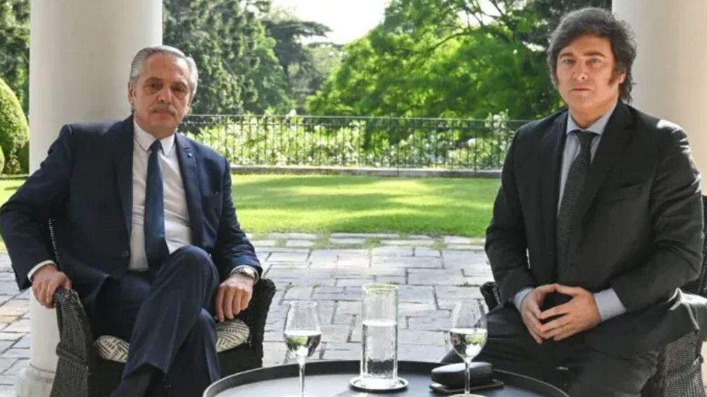 Comenzó la transición entre Alberto Fernández y Javier Milei.