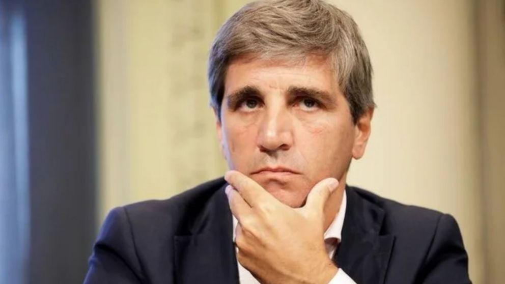 Reunión de Luis Caputo con altos representantes de bancos.