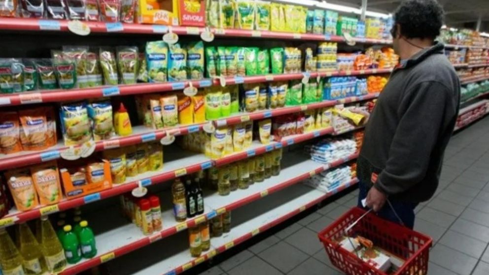 Los clientes notan faltantes en algunos supermercados (Hern�n Nersesian/Cr�nica/Archivo).