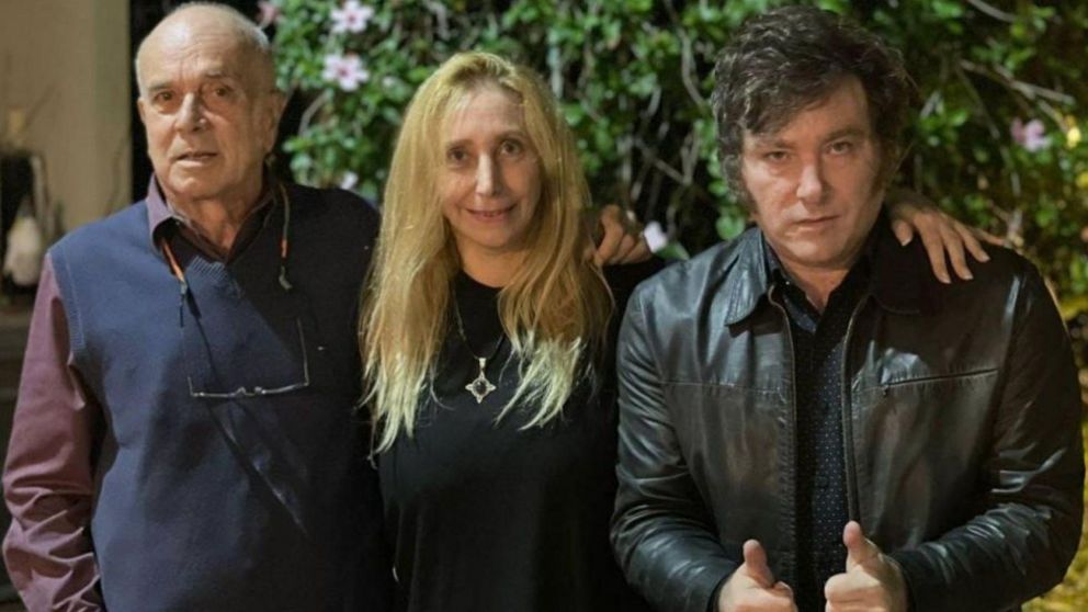 Carlos Rodríguez junto a Javier y Karina Milei (Archivo).