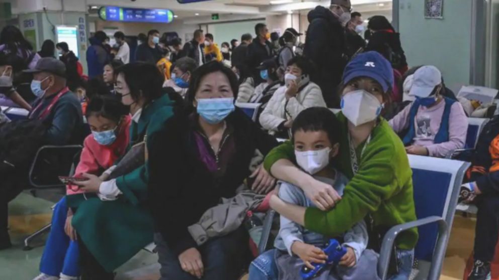 Hospitales desbordados ponen en alerta a la región. (AFP)