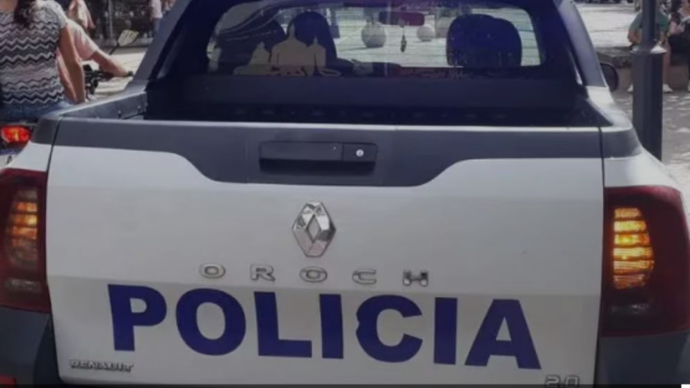La joven agredida fue examinada por el golpe en la cabeza.