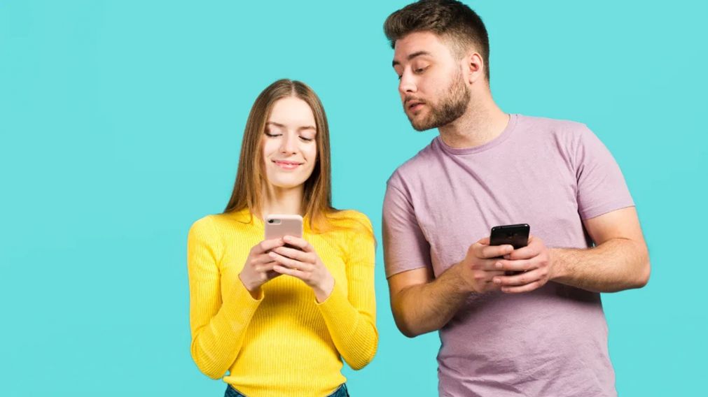 El truco para ocultar por completo las conversaciones de WhatsApp.