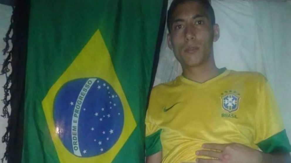 Luciano Milla quiere que Brasil golee esta noche a Argentina (Twitter).