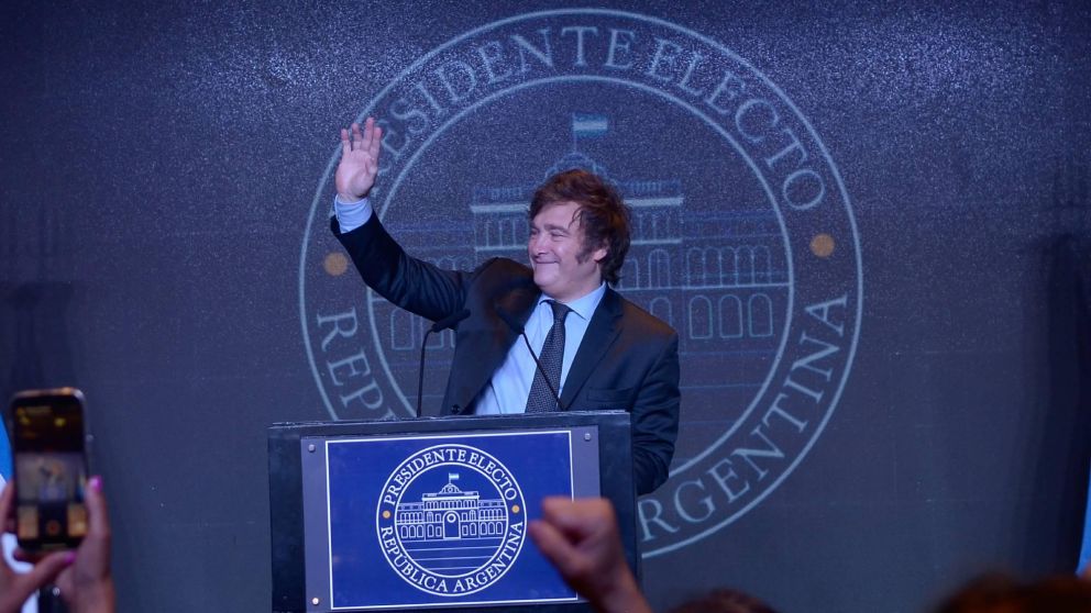 �EN VIVO! Javier Milei confirma su equipo y anuncia medidas de su futuro gobierno: minuto a minuto, segu� todas novedades. (Cr�nica-Fernando P�rez Re)