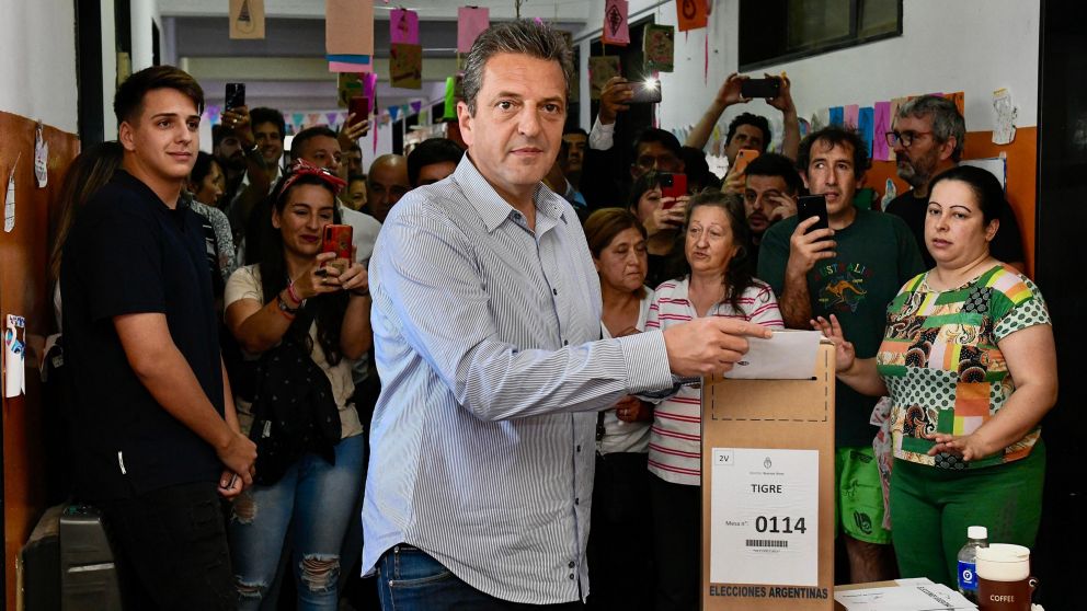 Sergio Massa sufragó este domingo en una escuela del partido bonaerense de Tigre (Télam).