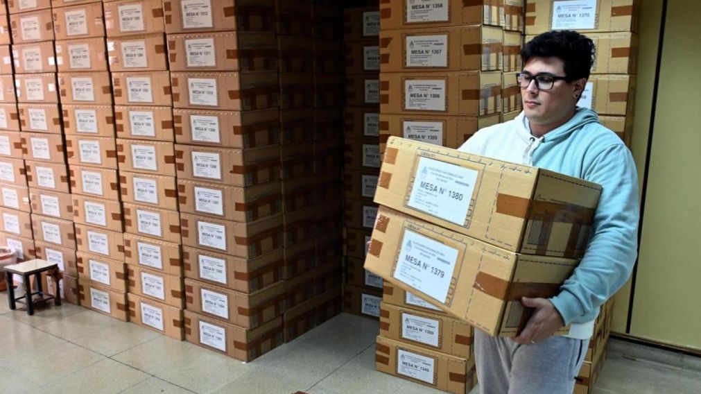 Amplio operativo para controlar el desarrollo de las elecciones (Télam).