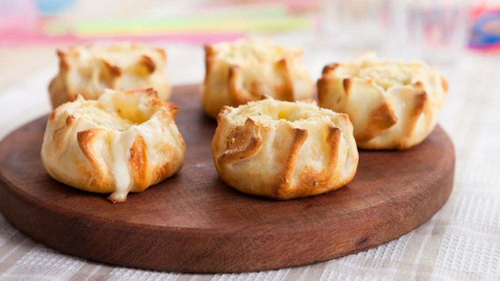 Una receta "salvadora": enterate c�mo hacer unas riqu�simas canastitas de cebolla y queso con tapas para empanadas.