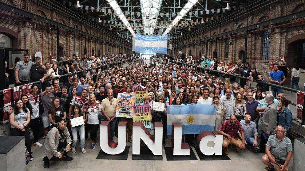 La Universidad de Lanús en defensa de la educación pública. Foto Télam.