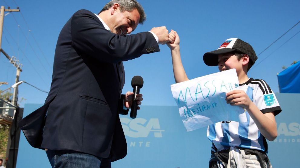 Sergio Massa en la Patagonia, sumó el respaldo del gobernador electo, "Rolo" Figueroa.