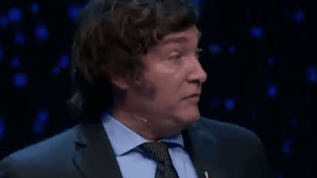 Javier Milei aseguró que el público de Sergio Massa se "dedicó a toser" durante el debate presidencial.