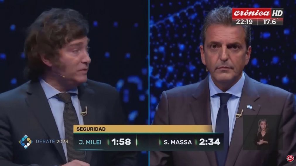 El extraño cruce entre Milei y Massa en el debate.
