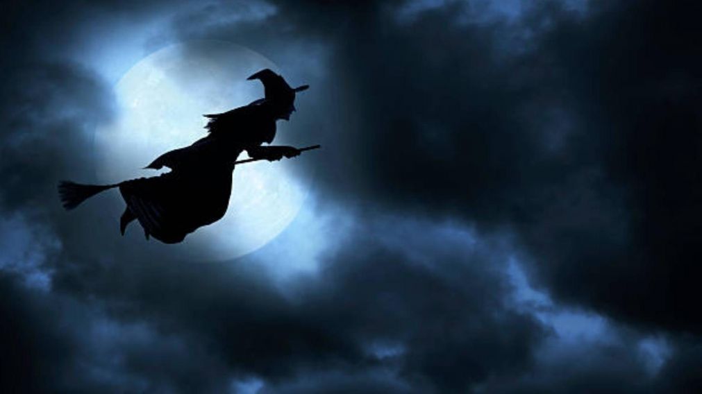 De brujas y gualichos: crónica fenómenos paranormales.