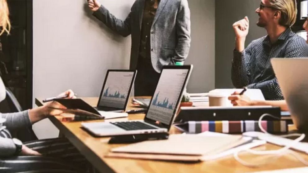 Tres empresas internacionales ofrecen trabajo en Argentina.
