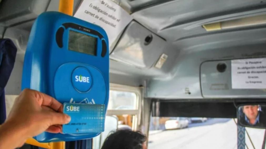 El transporte de colectivo, uno de los sectores donde más se ve el "salario indirecto".
