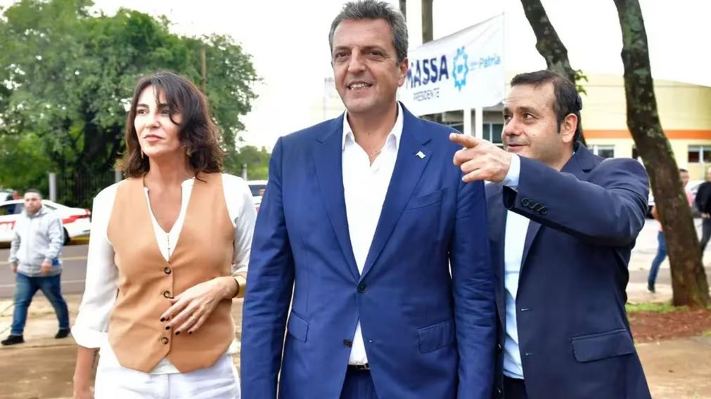 Natalia de la Sota acompa�� a Sergio Massa en su visita a Misiones.