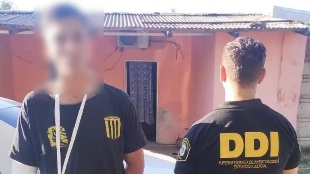 Este es el sujeto que finalizó arrestado por los investigadores policiales.