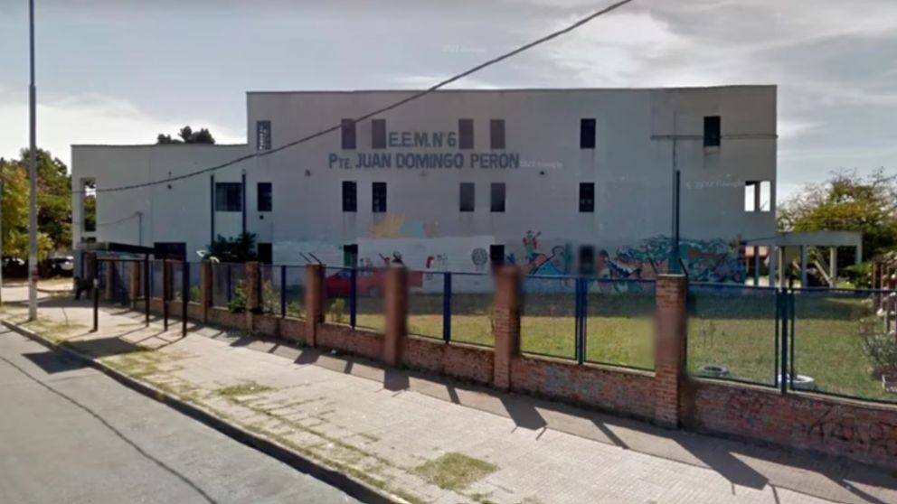 La escuela a la que asisten los menores acusados.