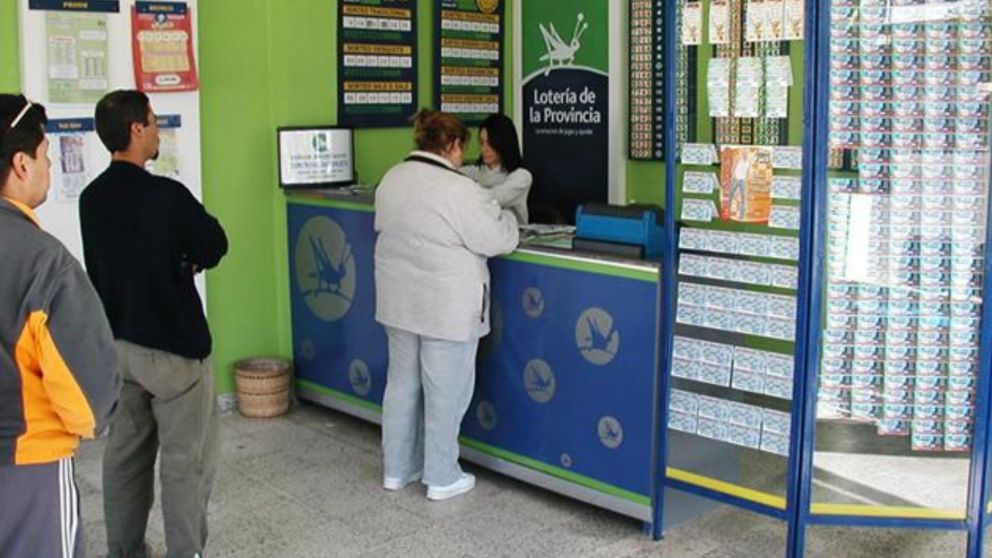 Anciana soñó que su esposo ganaba la lotería y al día siguiente amaneció con una increíble noticia: "¡Vieja, somos millonarios!"