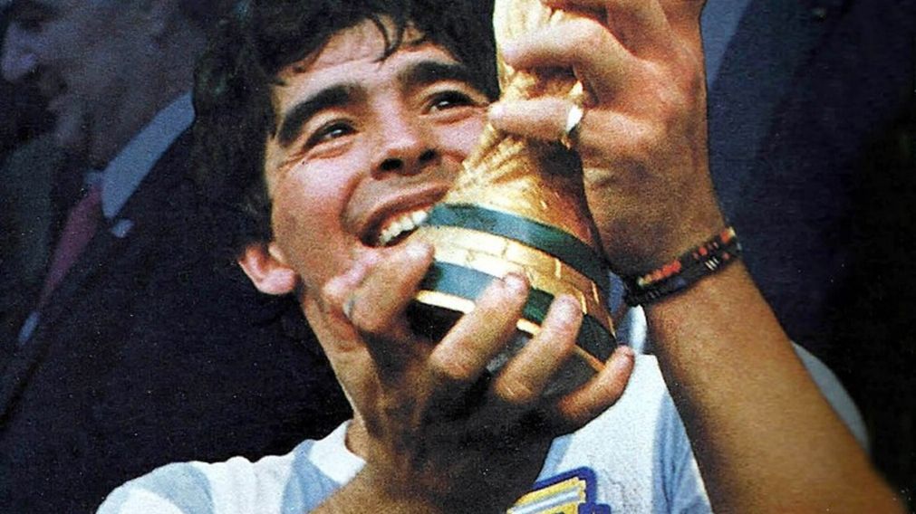 El cielo está de fiesta: ¡Felíz cumple Diego Armando Maradona!