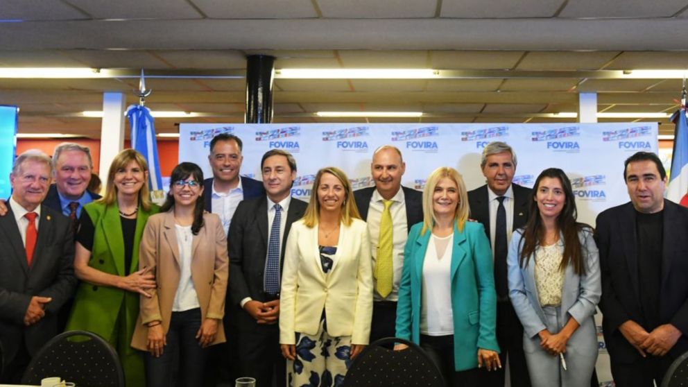Los vicegobernadores ratificaron el apoyo al candidato del oficialismo.
