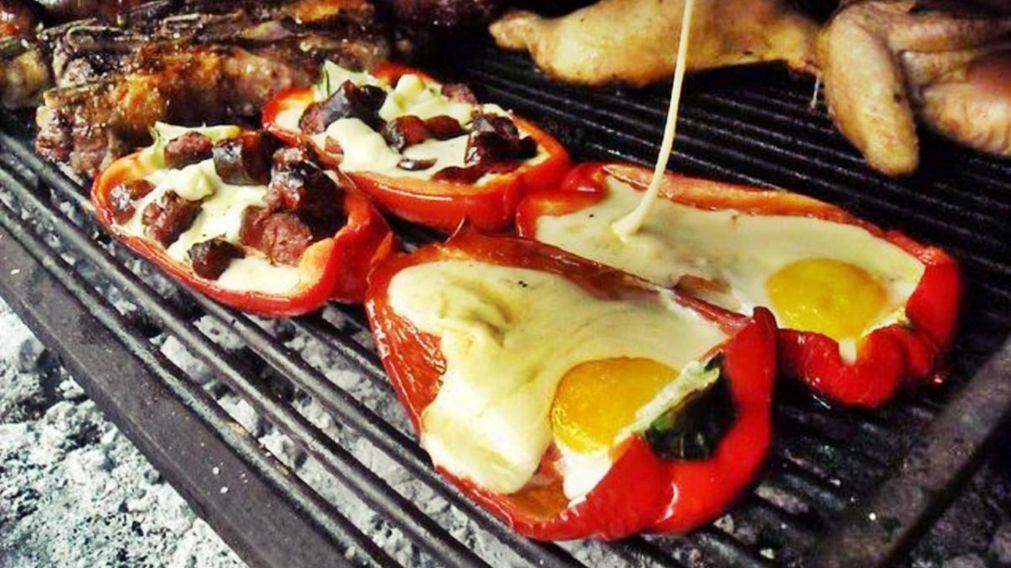 Como hacer unos deliciosos y tiernos morrones con huevo a la parrilla (Imagen ilustrativa)