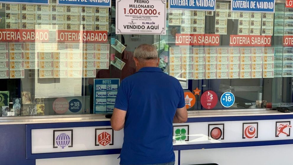 Un hombre se asombró al ganar $75 mil dólares con un billete ''raspadito''.