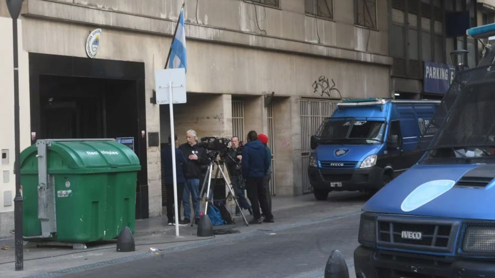 La querella pidió 20 años para 5 de los acusados de la violación grupal.