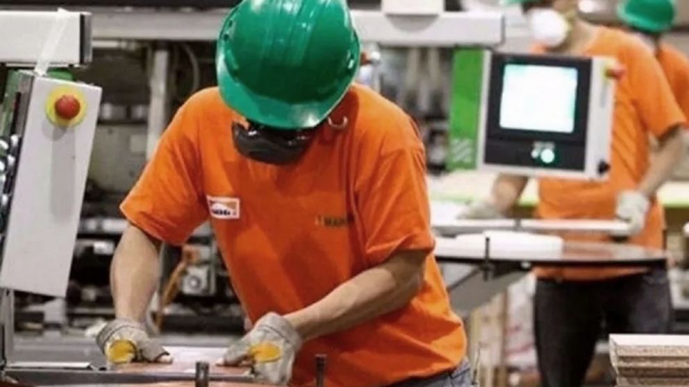 Los salarios registrados perdieron por s�ptimo mes consecutivo contra la inflaci�n en marzo
