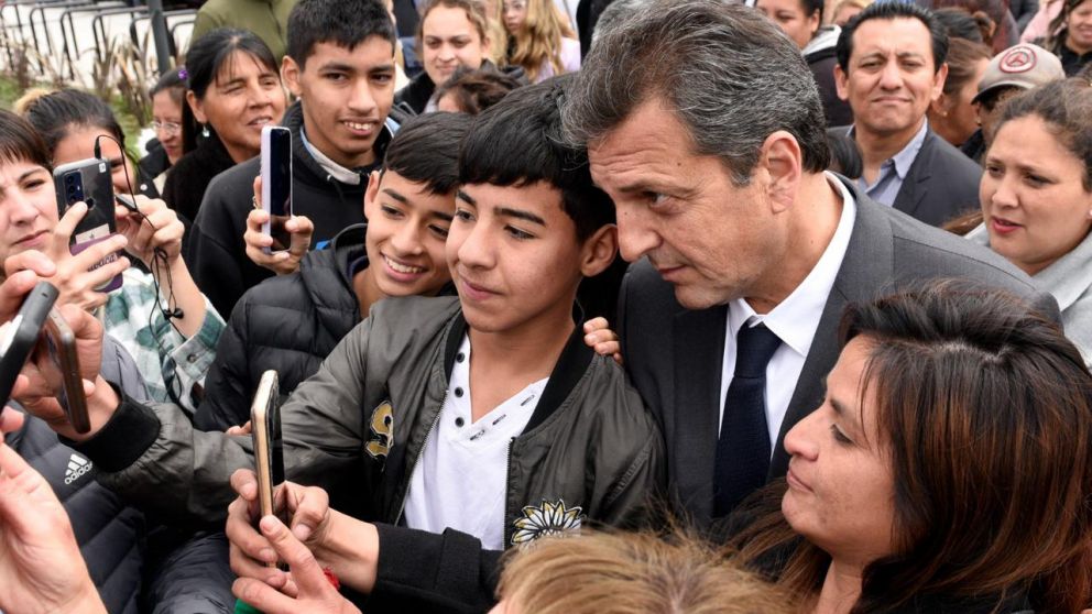 Sergio Massa a dos d�as de imponerse en las elecciones generales y a cuatro semanas del balotaje.