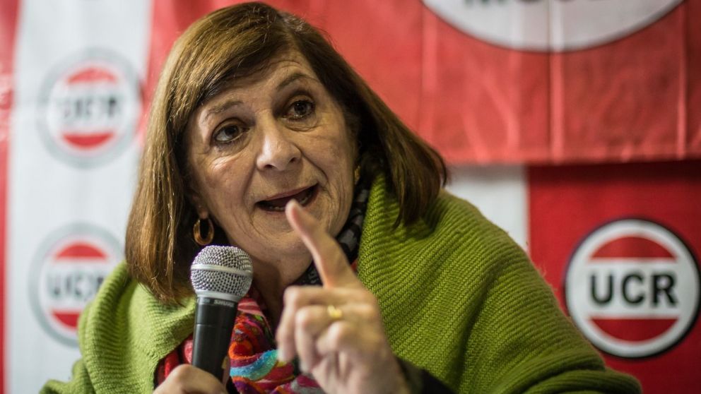 "Hay una propuesta violenta de la ultraderecha que la representa Milei", dijo Mar�a Luisa Storani.