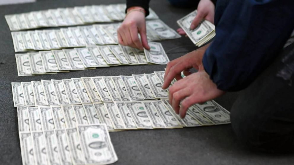 Dólar "blue" y allanamientos: AFIP y Policía Federal inspeccionaron "cuevas" en Nordelta.