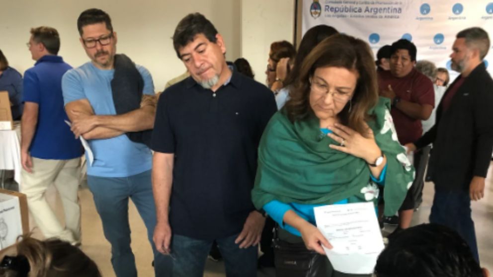 A diferencia de las PASO, los argentinos en el exterior pudieron emitir su voto. (Cancillería)