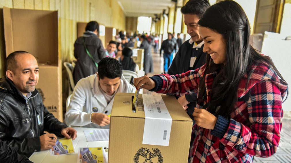 Los chicos tienen la posibilidad de votar y elegir pensando en el futuro (Archivo).