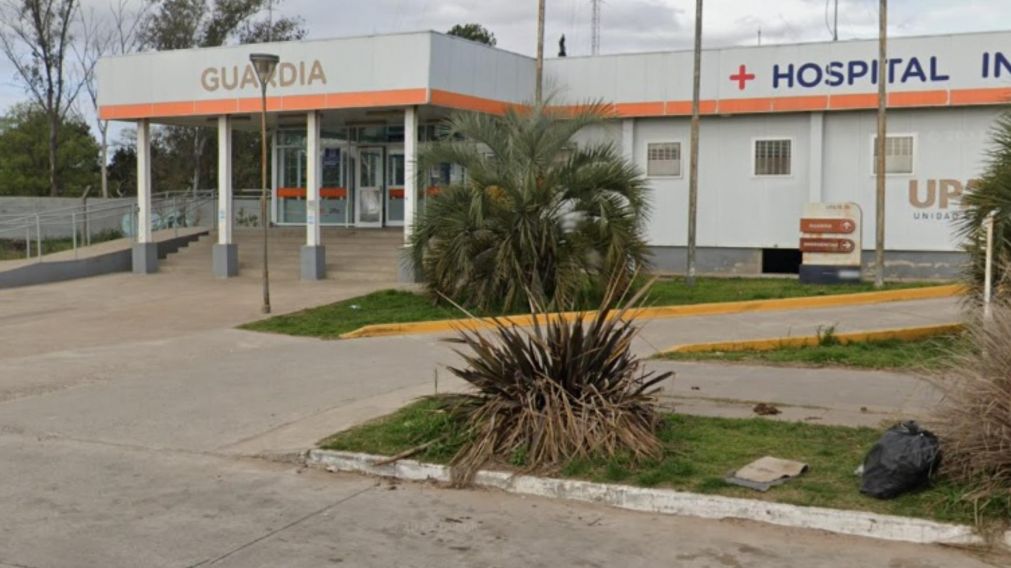 La muchacha fue asistida por los m�dicos en este centro sanitario.