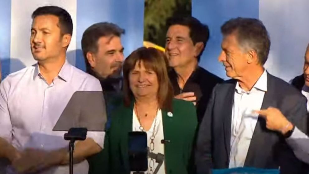 Patricia Bullrich cierra su campaña en Lomas de Zamora.