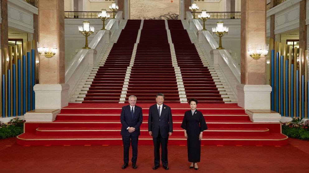 Xi Jinping, y su esposa, Peng Liyuan, saludaron a todos los jefes de las delegaciones (Gentileza Presidencia).